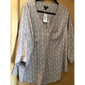 Torrid light gray blouse